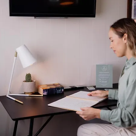 Adele - Ruhig, Direkt Am Elberadweg&badesee Mit Balkon * Dresden