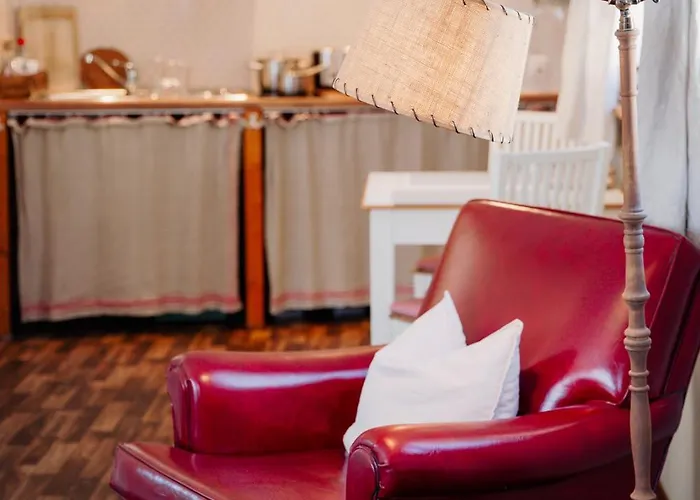 Adele - Ruhig, Direkt Am Elberadweg&badesee Mit Balkon *