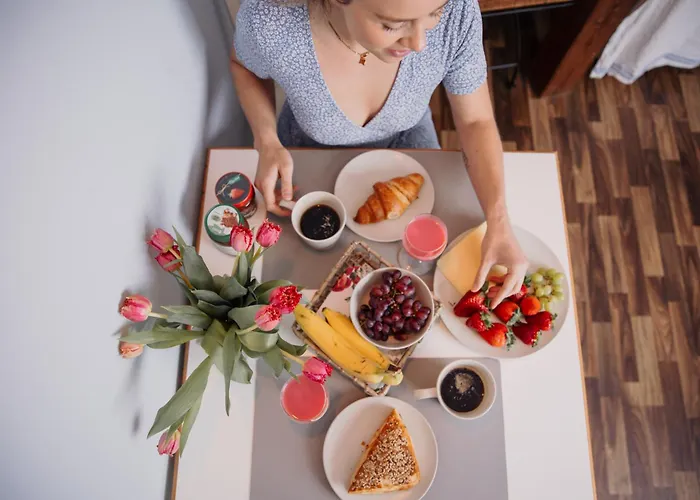 Adele - Ruhig, Direkt Am Elberadweg&badesee Mit Balkon Dresden