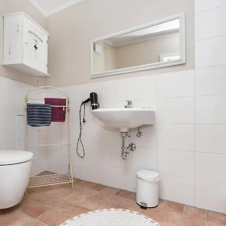 Appartamento Adele - Ruhig, Direkt Am Elberadweg & Badesee Mit Balkon Dresda