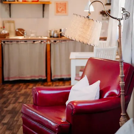 Adele - Ruhig, Direkt Am Elberadweg & Badesee Mit Balkon *