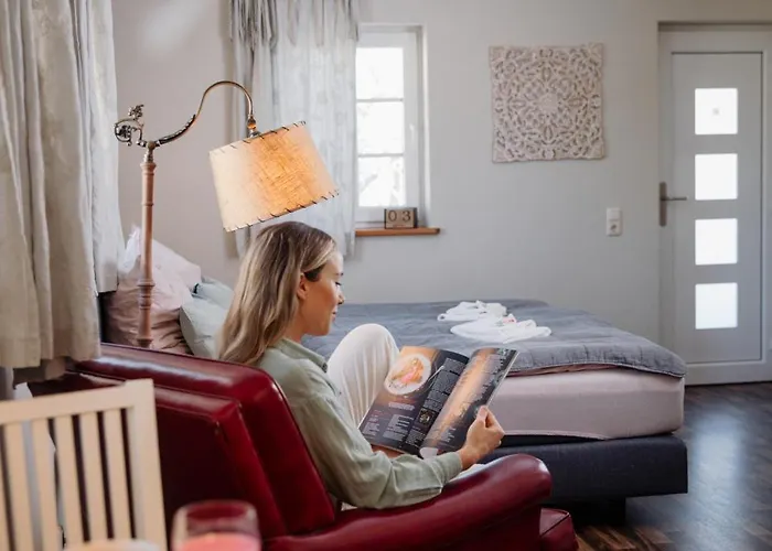 Adele - Ruhig, Direkt Am Elberadweg & Badesee Mit Balkon Dresden