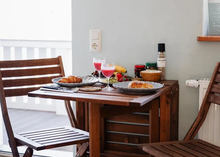 Adele - Ruhig, Direkt Am Elberadweg & Badesee Mit Balkon * Dresden